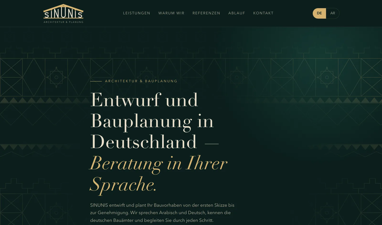 SINUNIS Architektur & Planung auf dem Laptop